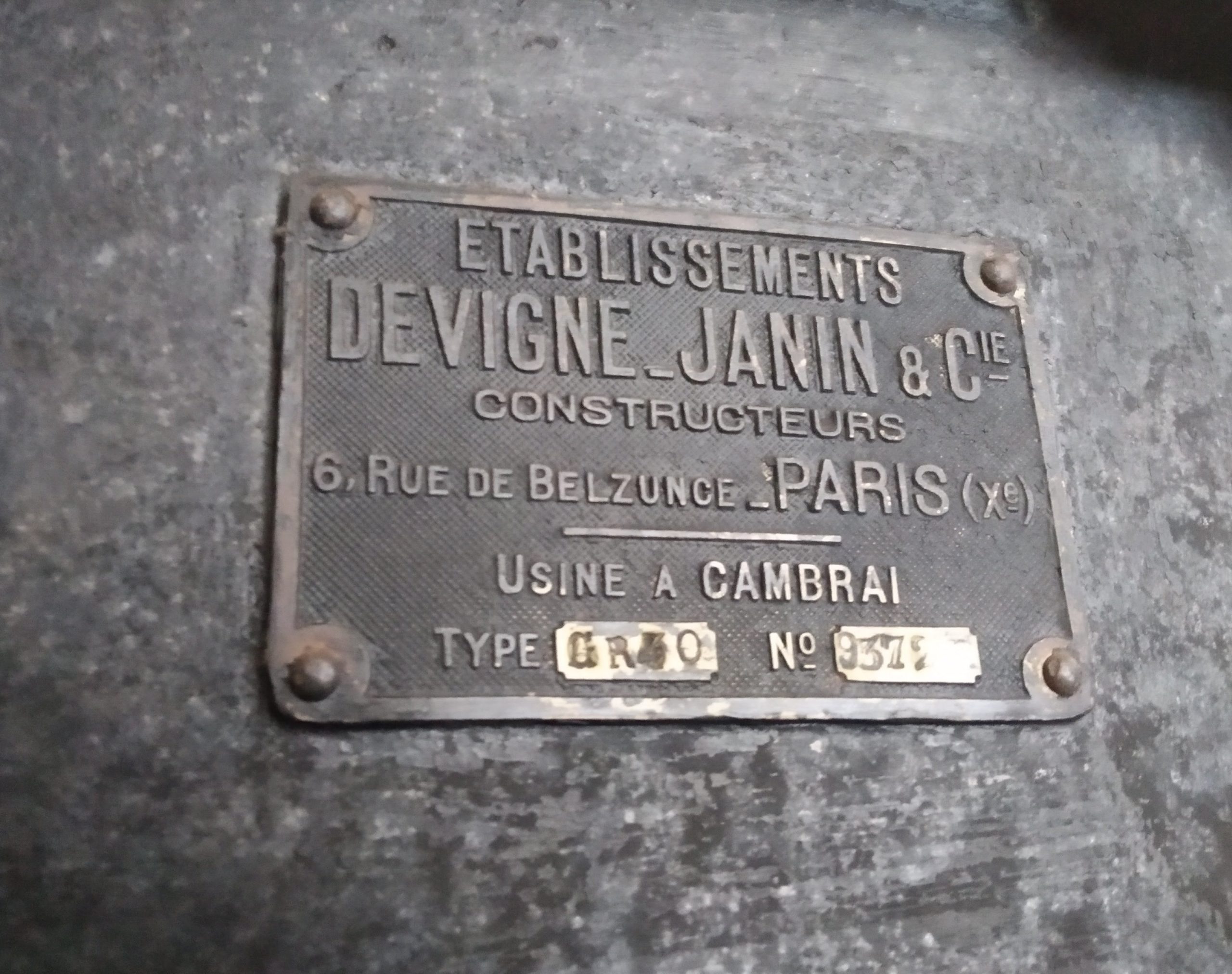 Plaque d'identification DEVIGNE-JANIN GR40